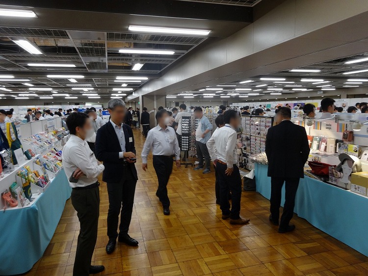 2024_展示会商談風景5.JPG